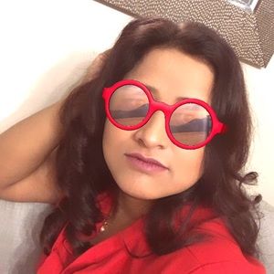 Meet your Posher, Nasifa